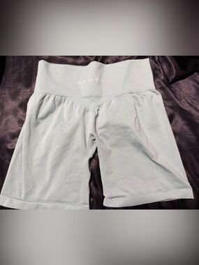 NVGTN Light Sage Green High-Waist Athletic Bike Shorts